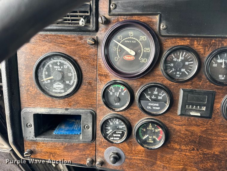 image for item EF2394 1994 Peterbilt 378 semi truck