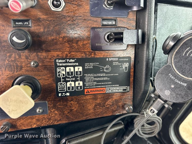 image for item EF2394 1994 Peterbilt 378 semi truck