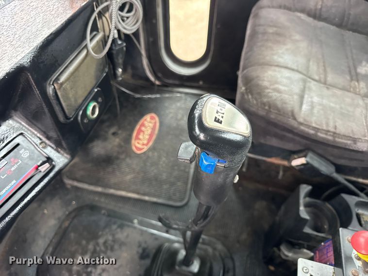 image for item EF2394 1994 Peterbilt 378 semi truck