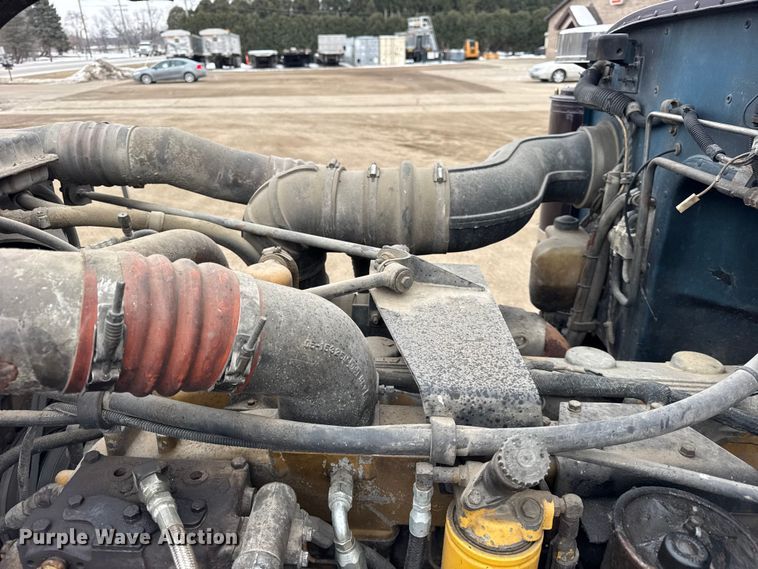 image for item EF2394 1994 Peterbilt 378 semi truck