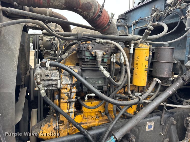 image for item EF2394 1994 Peterbilt 378 semi truck