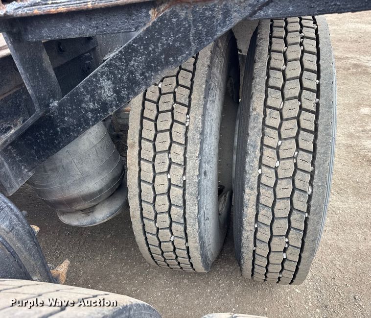 image for item EF2394 1994 Peterbilt 378 semi truck