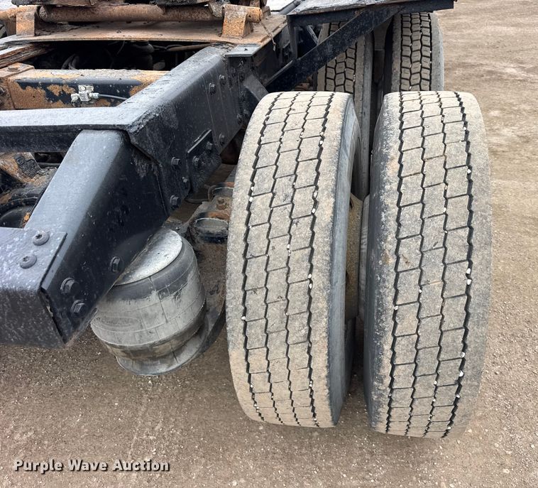 image for item EF2394 1994 Peterbilt 378 semi truck