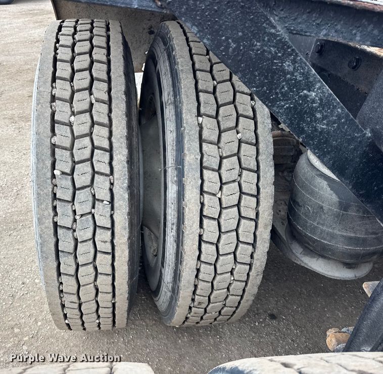 image for item EF2394 1994 Peterbilt 378 semi truck