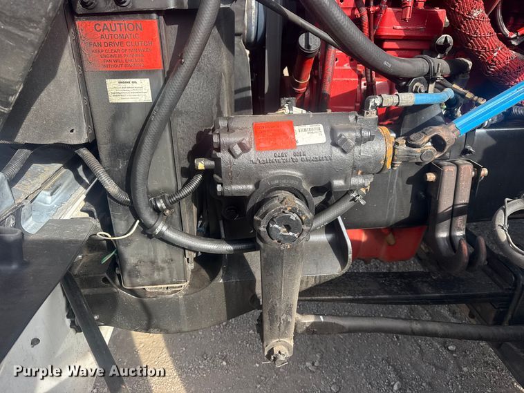 image for item EG2000 2006 International 9400i semi truck