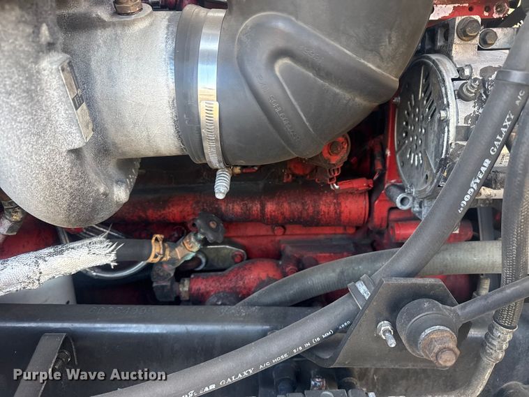 image for item EG2000 2006 International 9400i semi truck