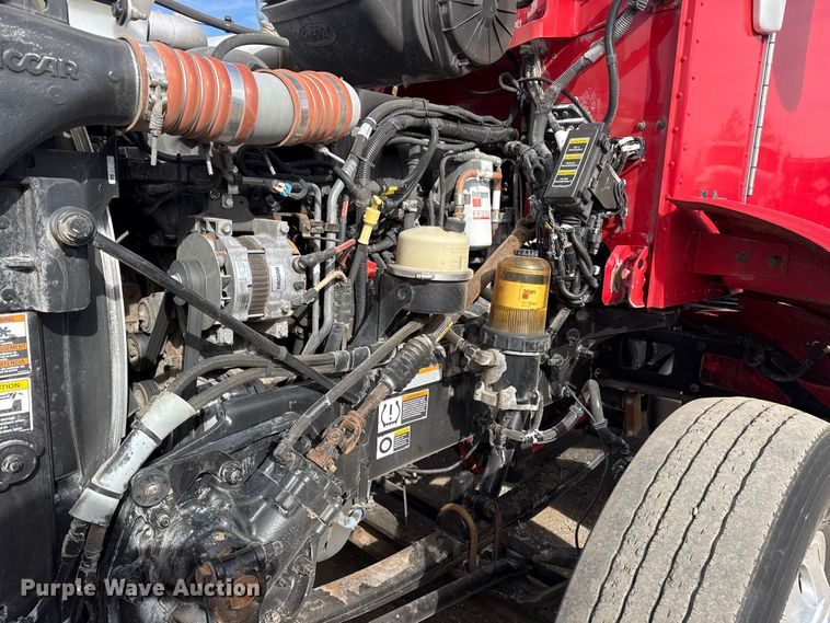 image for item EG2005 2012 Peterbilt 384 semi truck