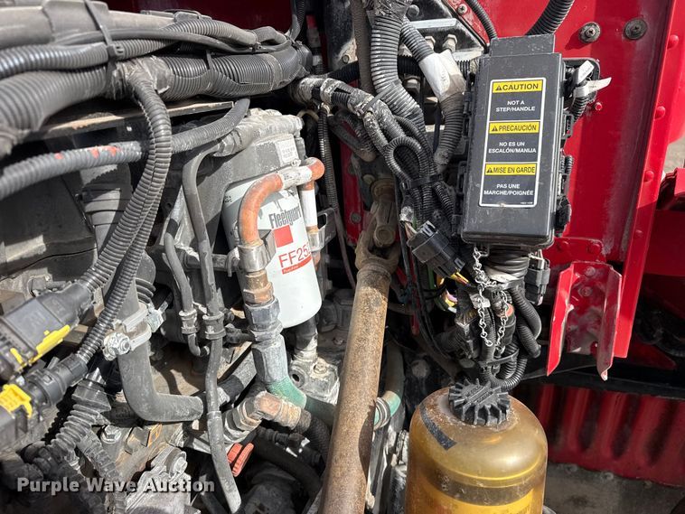 image for item EG2005 2012 Peterbilt 384 semi truck