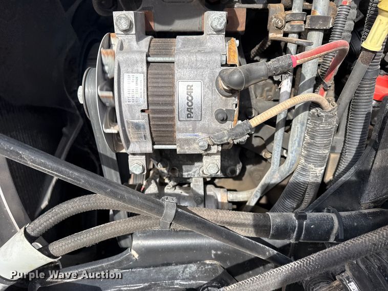 image for item EG2005 2012 Peterbilt 384 semi truck