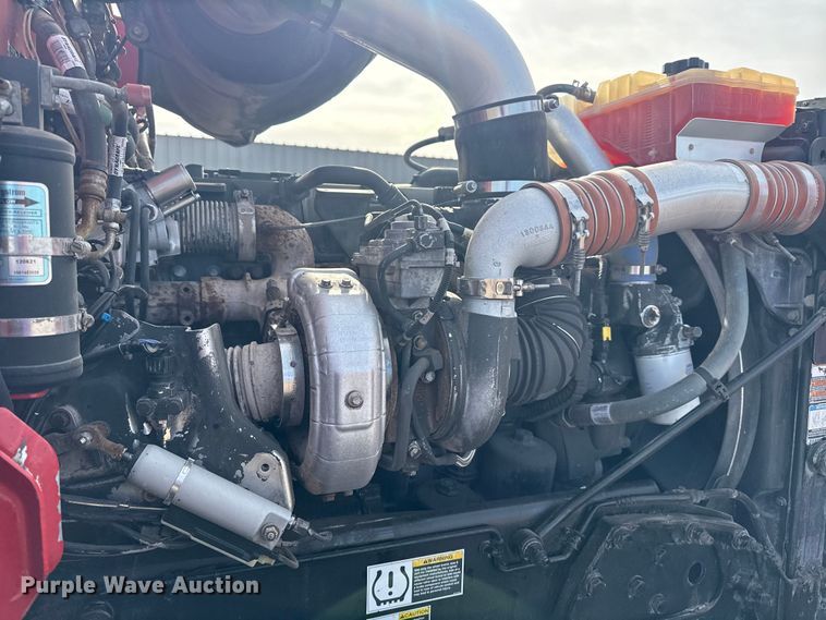 image for item EG2005 2012 Peterbilt 384 semi truck