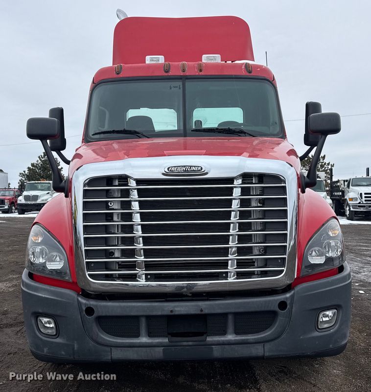 CAMIóN 2013 FREIGHTLINER