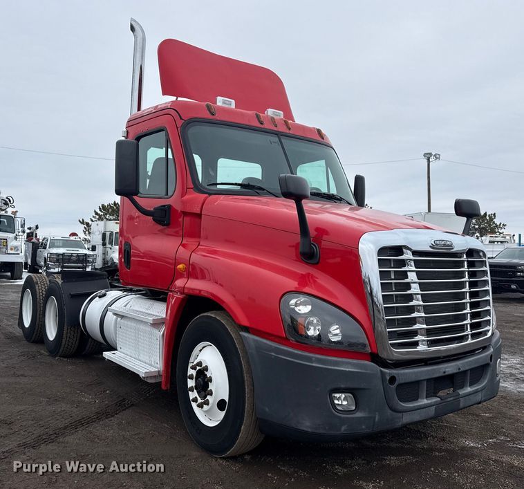 CAMIóN 2013 FREIGHTLINER