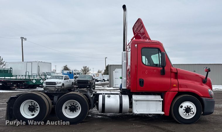 CAMIóN 2013 FREIGHTLINER