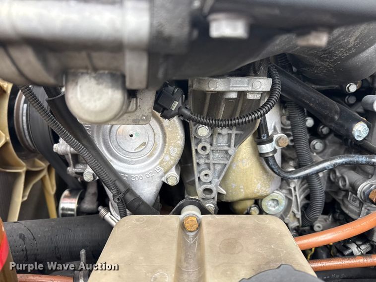 image for item EG2038 2013 Freightliner Cascadia semi truck