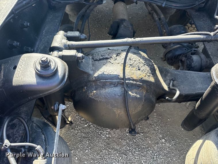 image for item EG2050 2014 Kenworth T680 semi truck