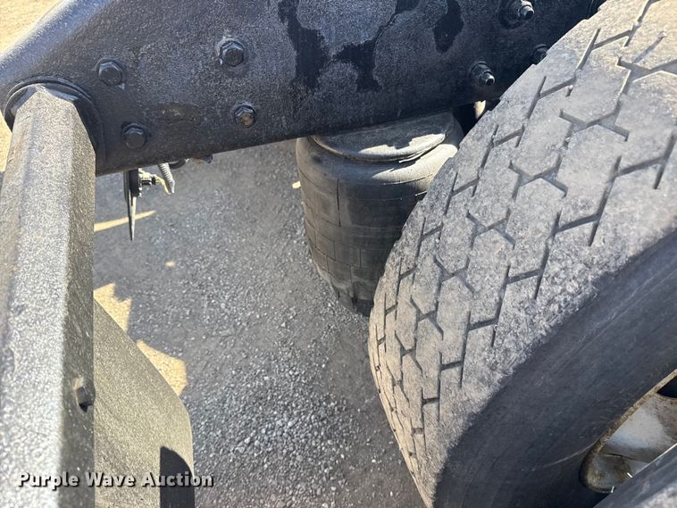 image for item EG2050 2014 Kenworth T680 semi truck