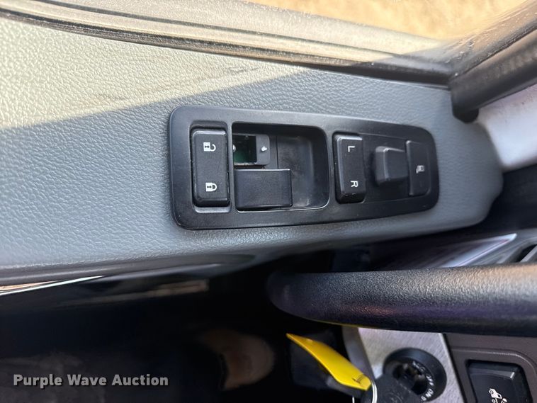 image for item EG2050 2014 Kenworth T680 semi truck