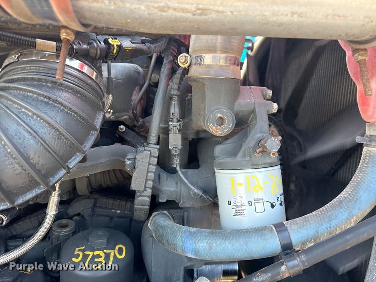 image for item EG2050 2014 Kenworth T680 semi truck