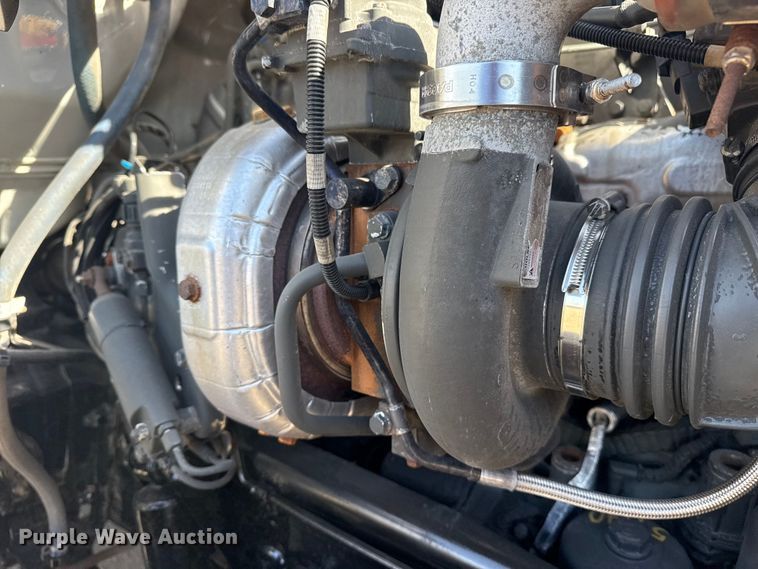 image for item EG2050 2014 Kenworth T680 semi truck