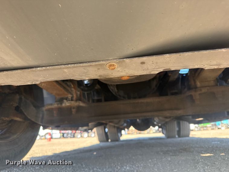 image for item EG2062 2002 Freightliner Century Class semi truck