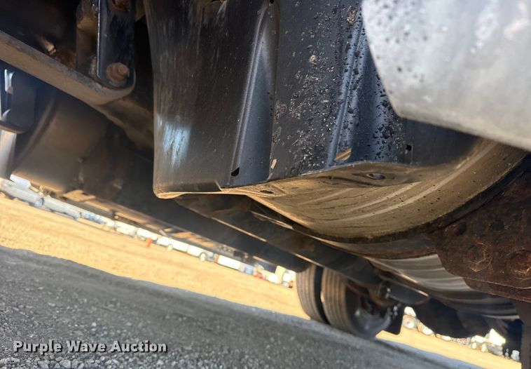 image for item EG2062 2002 Freightliner Century Class semi truck