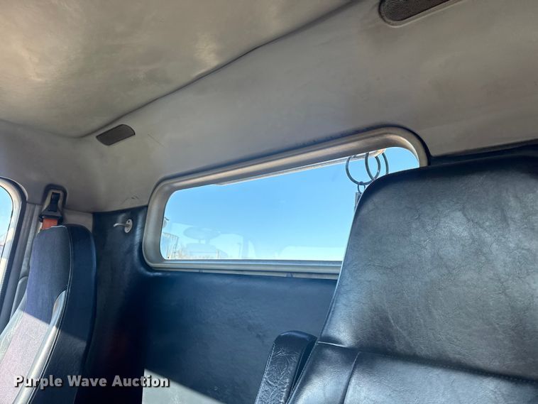 image for item EG2062 2002 Freightliner Century Class semi truck