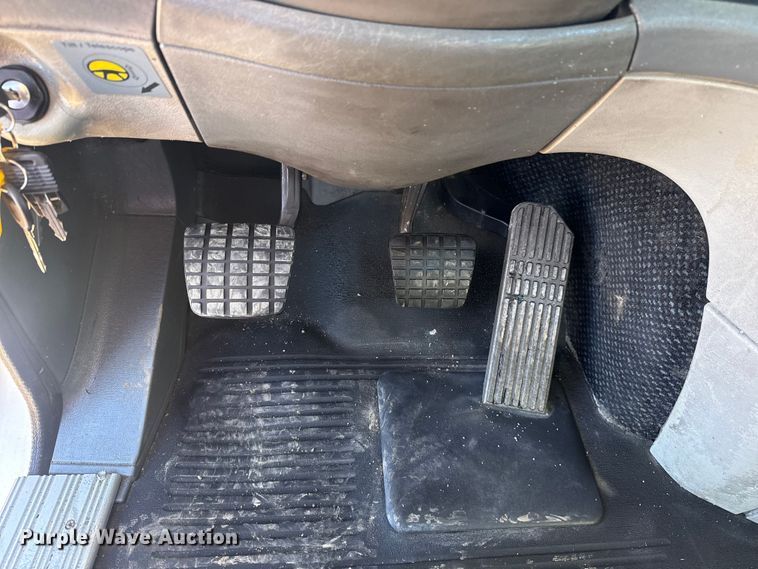 image for item EG2062 2002 Freightliner Century Class semi truck