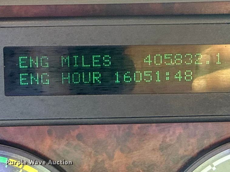 image for item EG2062 2002 Freightliner Century Class semi truck