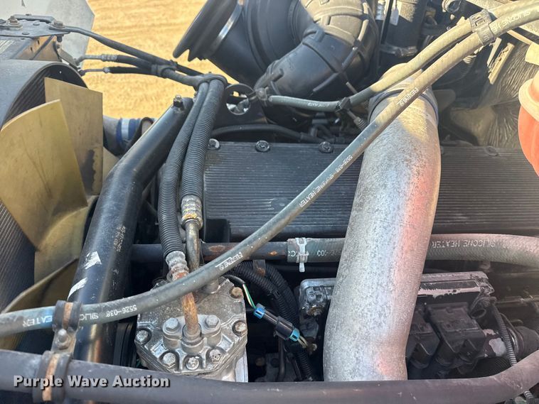 image for item EG2062 2002 Freightliner Century Class semi truck