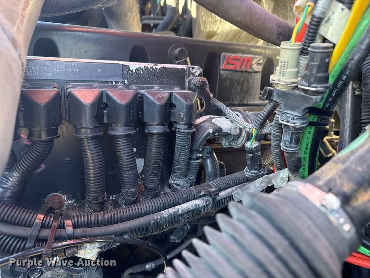 image for item EG2062 2002 Freightliner Century Class semi truck