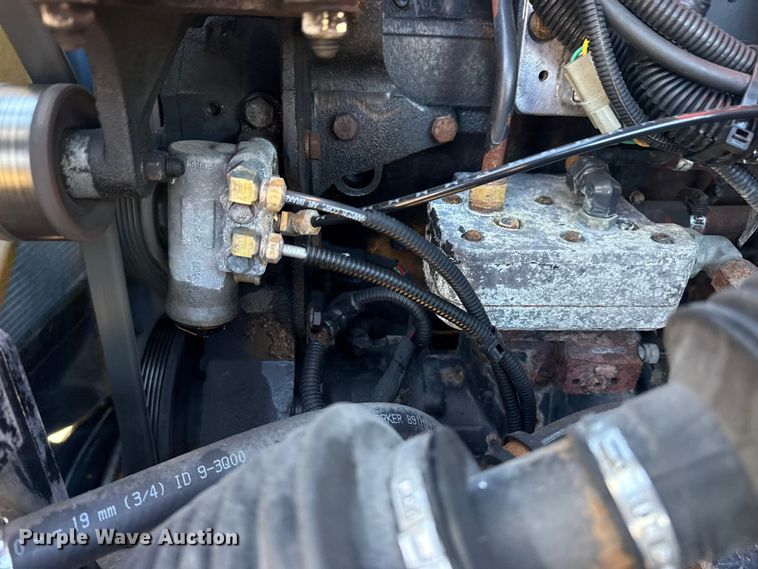 image for item EG2062 2002 Freightliner Century Class semi truck