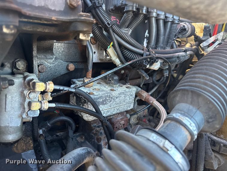 image for item EG2062 2002 Freightliner Century Class semi truck