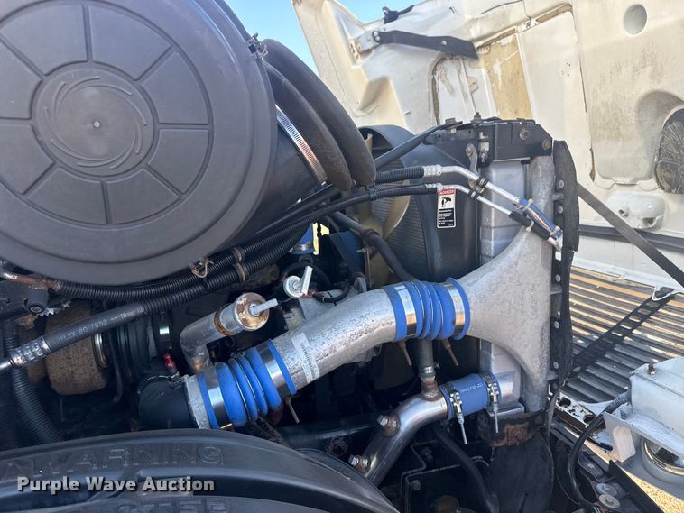 image for item EG2062 2002 Freightliner Century Class semi truck