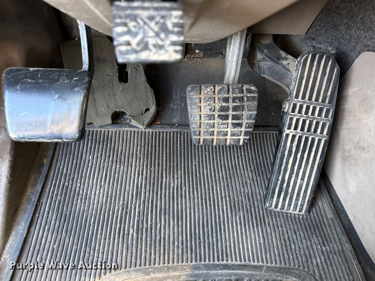 image for item EN0477 2013 Freightliner Cascadia semi truck