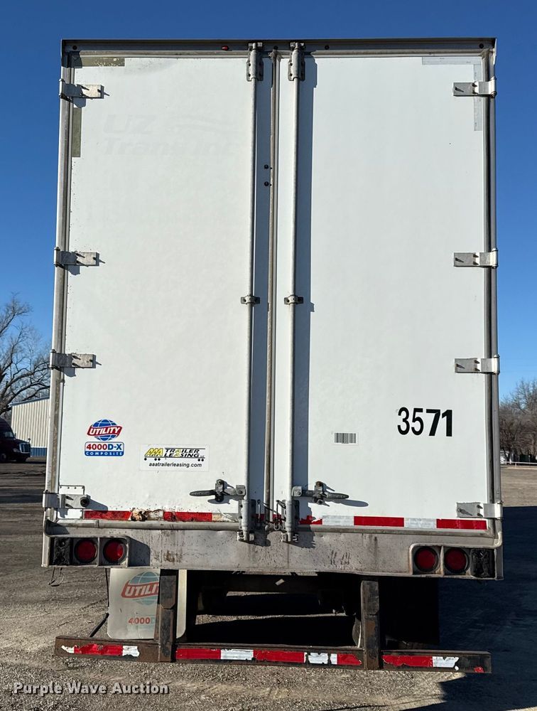 image for item EN0480 2013 Utility Trailer VS2DX dry van trailer