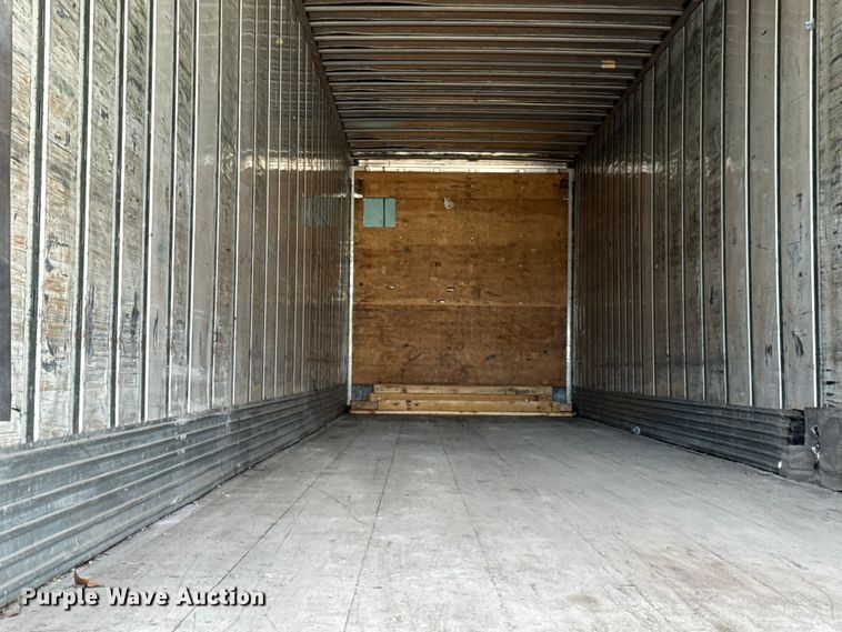 image for item EN0480 2013 Utility Trailer VS2DX dry van trailer