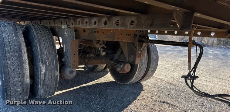 image for item EN0480 2013 Utility Trailer VS2DX dry van trailer