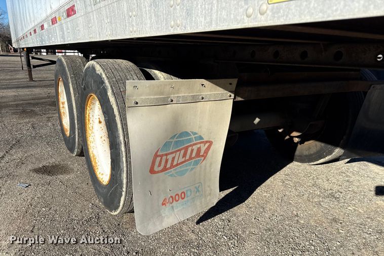 image for item EN0480 2013 Utility Trailer VS2DX dry van trailer