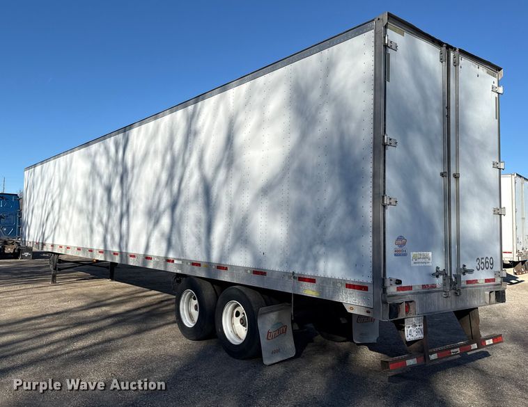 image for item EN0481 2013 Utility Trailer VS2DX dry van trailer