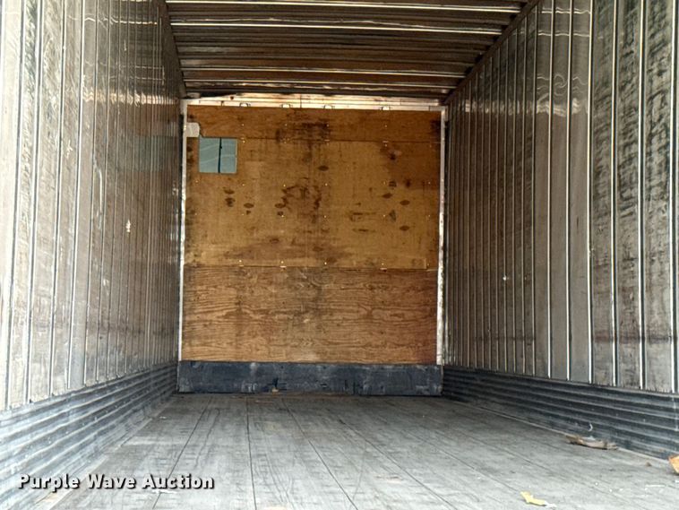 image for item EN0481 2013 Utility Trailer VS2DX dry van trailer