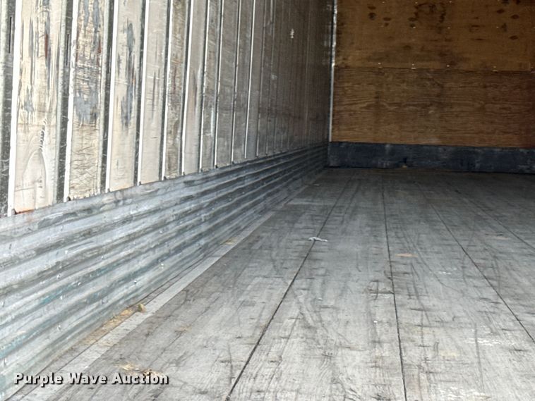 image for item EN0481 2013 Utility Trailer VS2DX dry van trailer