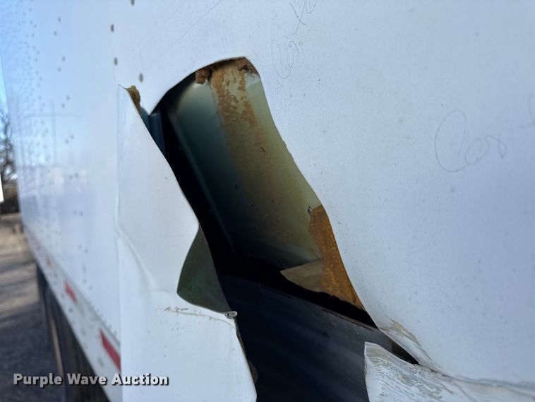 image for item EN0481 2013 Utility Trailer VS2DX dry van trailer