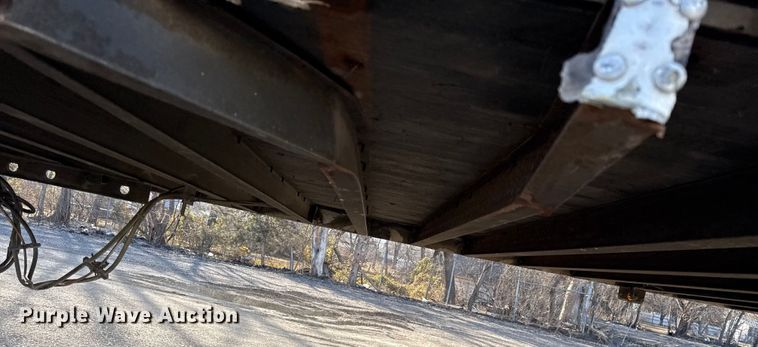 image for item EN0481 2013 Utility Trailer VS2DX dry van trailer