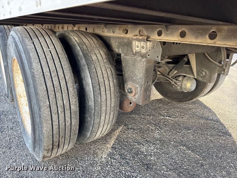 image for item EN0481 2013 Utility Trailer VS2DX dry van trailer