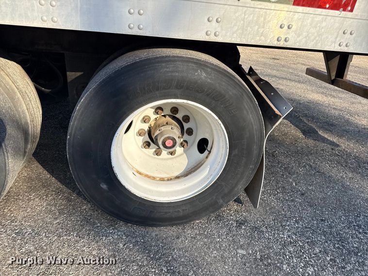 image for item EN0481 2013 Utility Trailer VS2DX dry van trailer