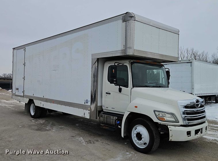 image for item EO4925 2011 Hino 268 box truck