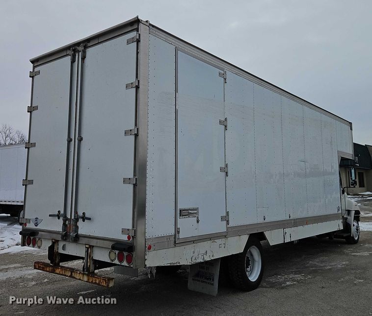 image for item EO4925 2011 Hino 268 box truck