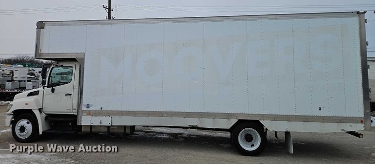 image for item EO4925 2011 Hino 268 box truck