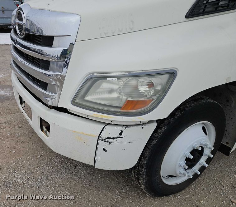 image for item EO4925 2011 Hino 268 box truck