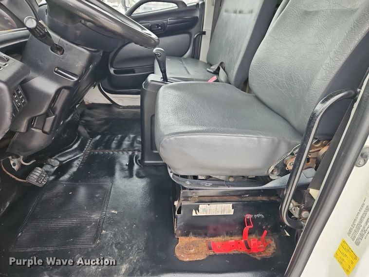 image for item EO4925 2011 Hino 268 box truck